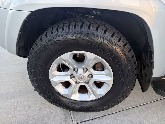 Certified 2019 Toyota 4Runner SR5 Premium AWD/4WD image 31