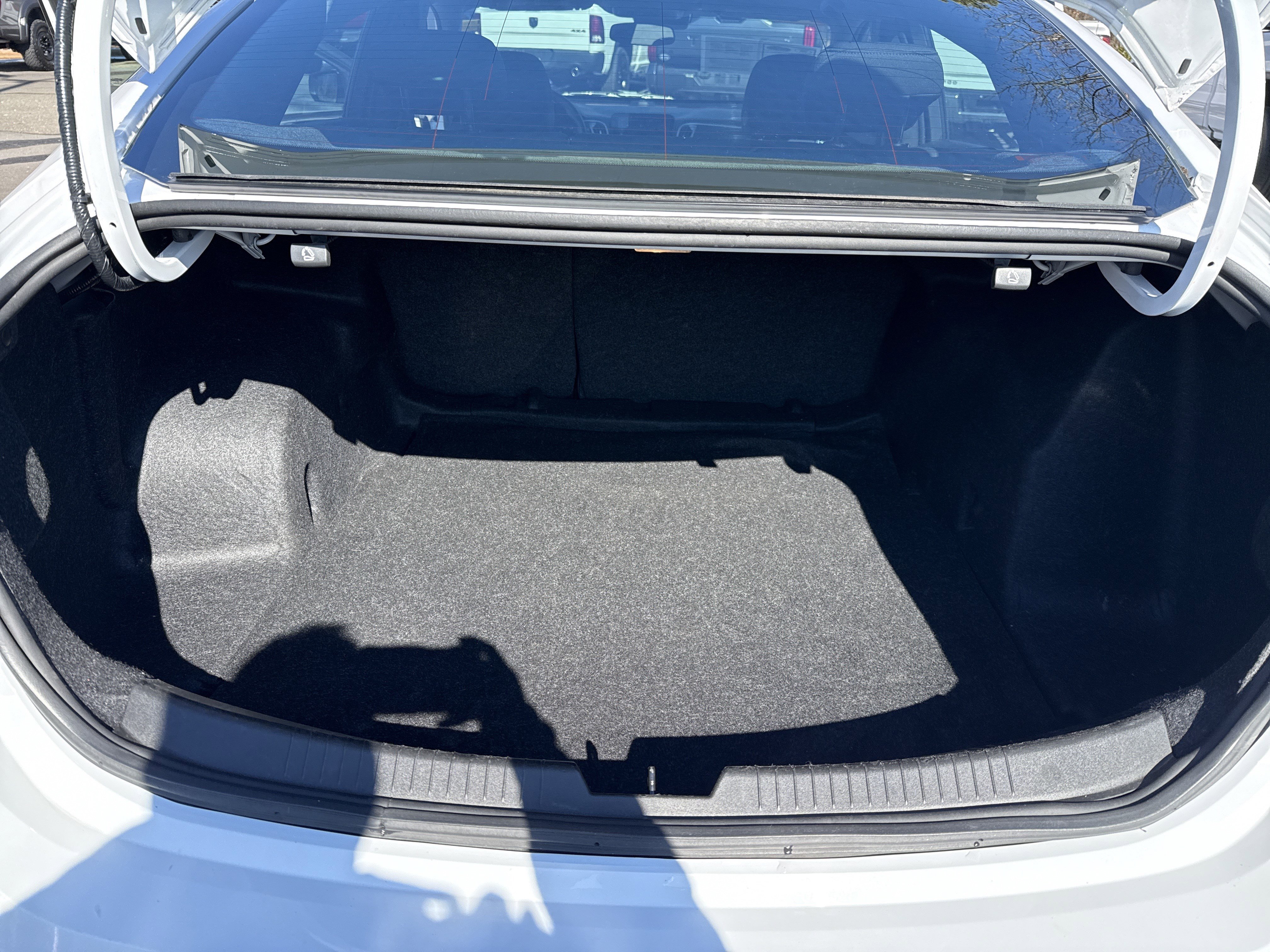 Used 2024 Chevrolet Malibu LT image 37