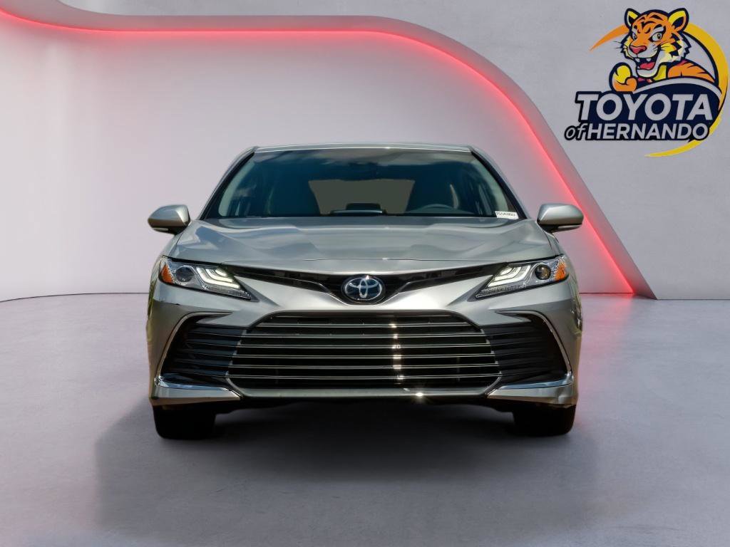 Used 2023 Toyota Camry XLE FWD image 2