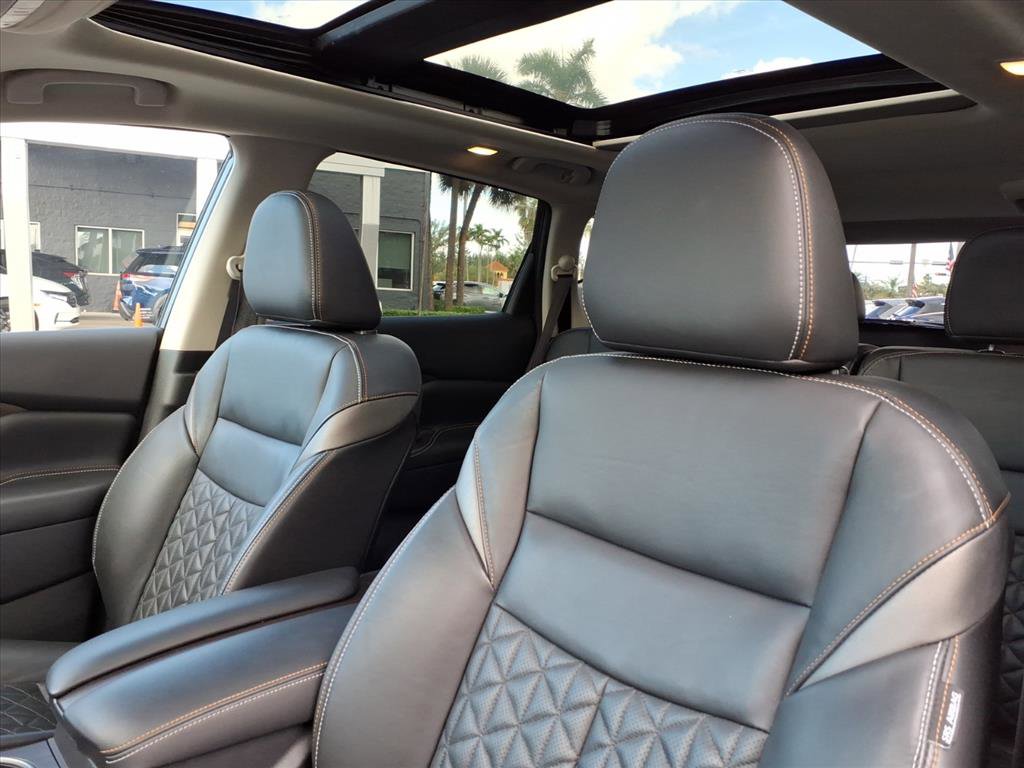 Used 2023 Nissan Murano Platinum w/ Cargo Package image 17