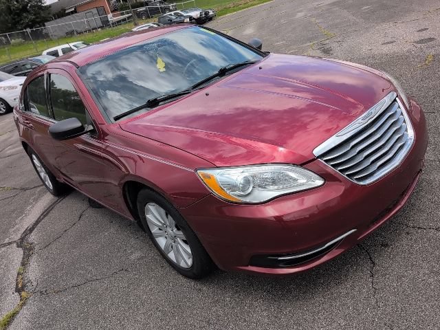 Used 2013 Chrysler 200 Touring w/ Cold Weather Group FWD image 2