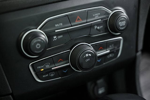 Used 2023 Dodge Charger SXT image 36