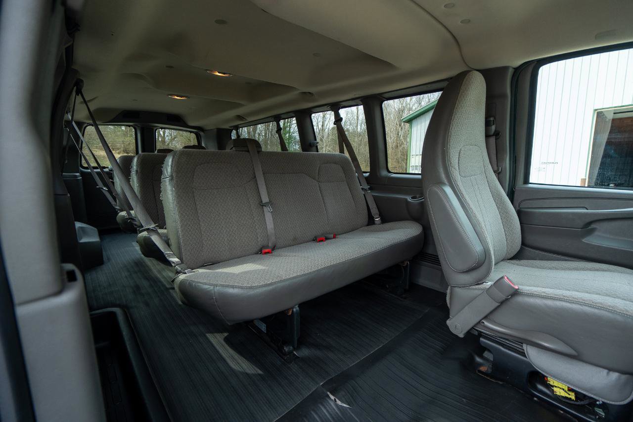 Used 2014 Chevrolet Express 3500 LS image 16