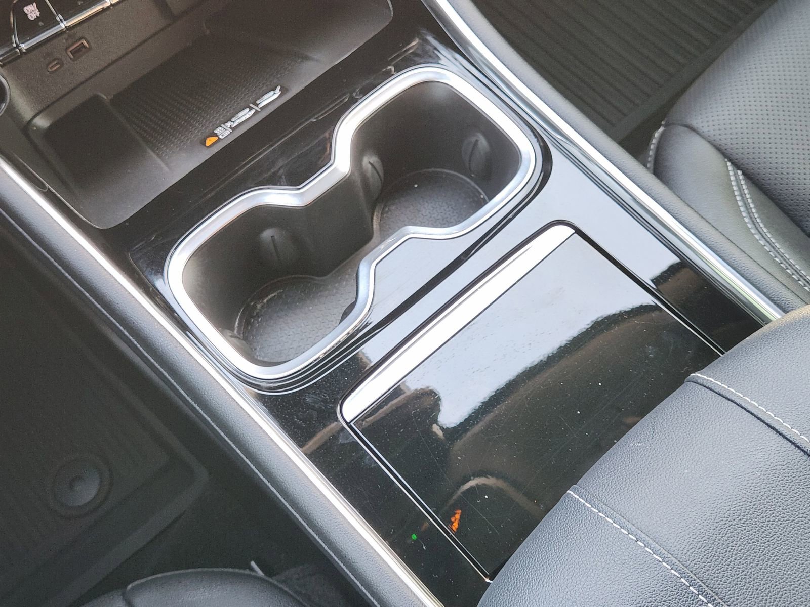 Used 2024 Chevrolet Traverse LT w/ Midnight/Sport Edition image 21