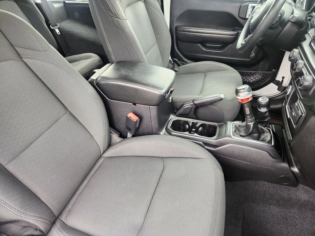 Used 2020 Jeep Wrangler Sport image 15