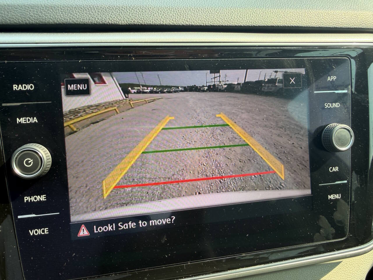 Used 2018 Volkswagen Atlas SEL AWD/4WD image 24
