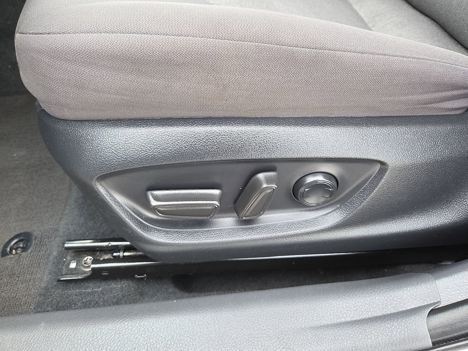 Used 2023 Toyota Camry LE image 14