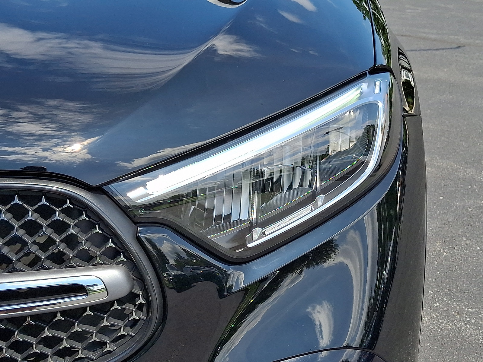 Certified 2026 Mercedes-Benz GLC 300 4MATIC image 9