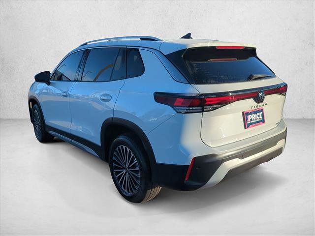 Used 2025 Volkswagen Tiguan S image 8