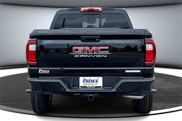New 2026 GMC Canyon Elevation w/ Convenience Package image 4