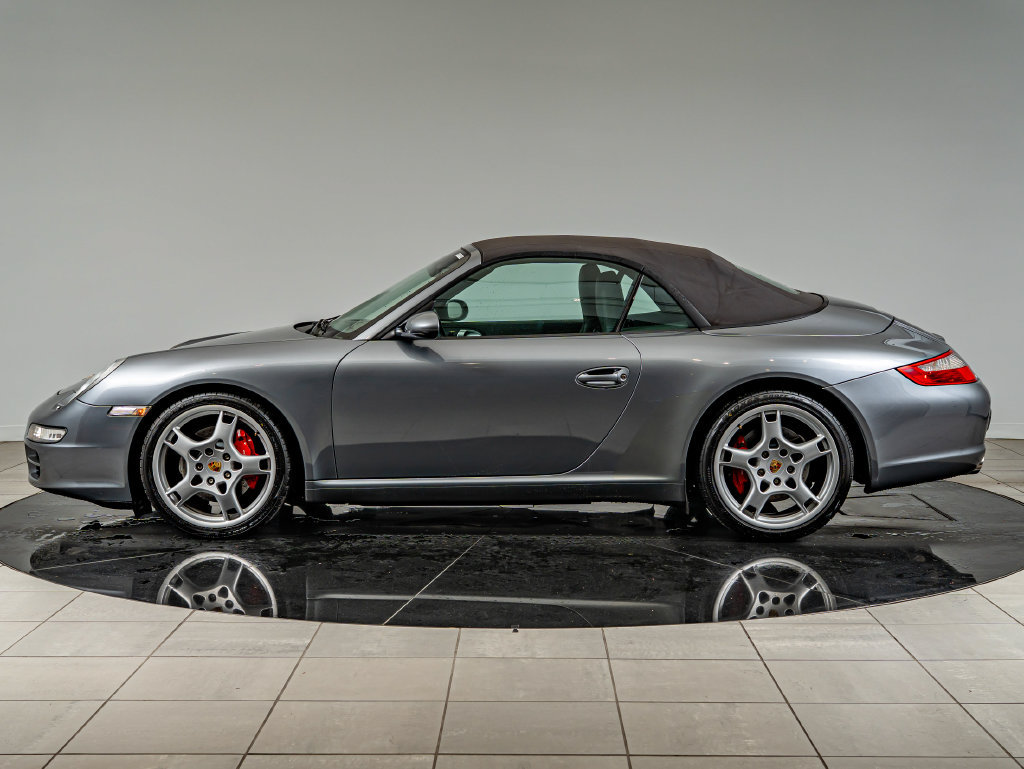 Used 2006 Porsche 911 Carrera S RWD image 2