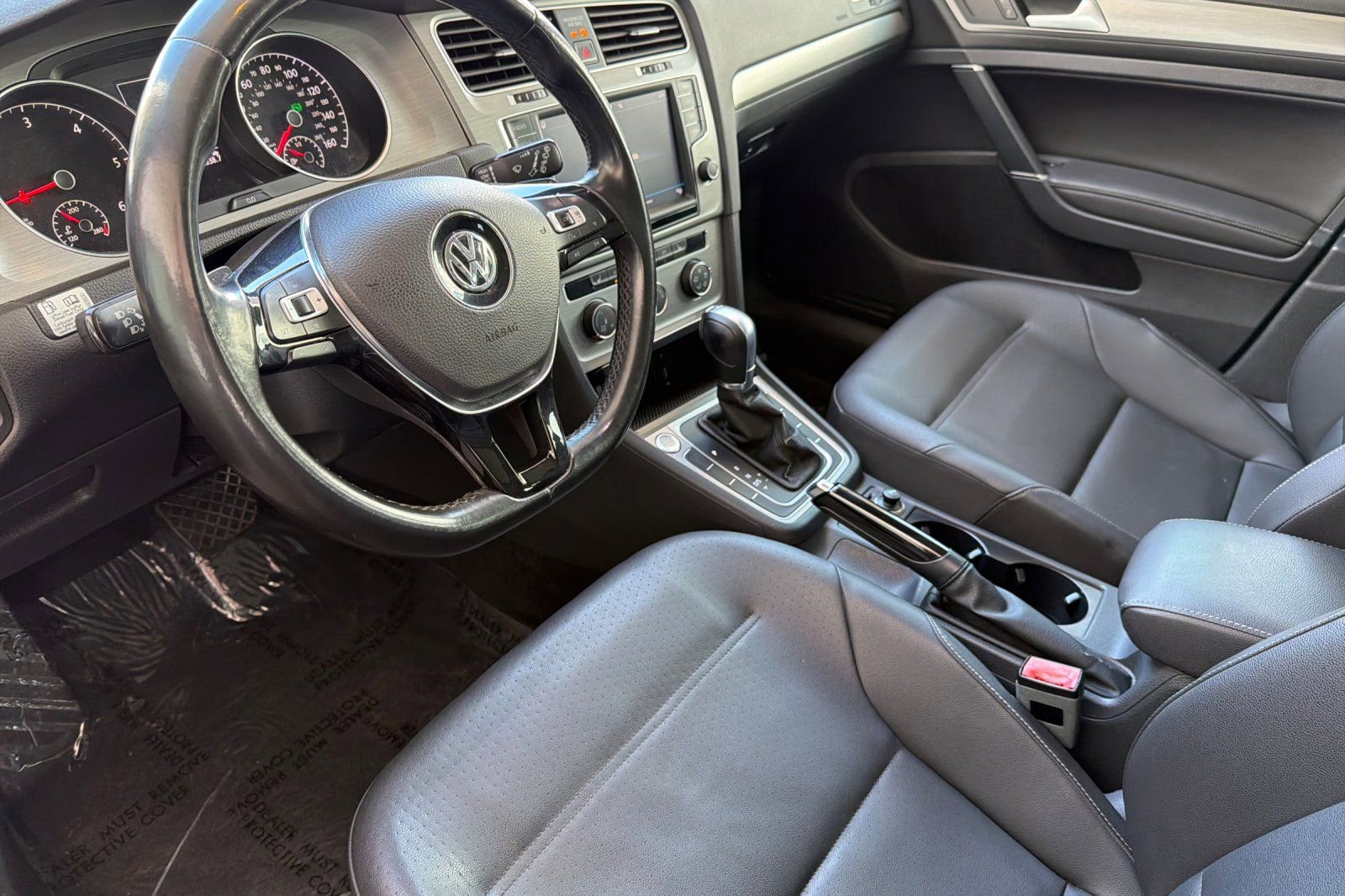 Used 2015 Volkswagen Golf TDI SEL FWD image 10