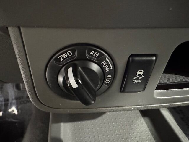 Used 2019 Nissan Frontier SV image 8