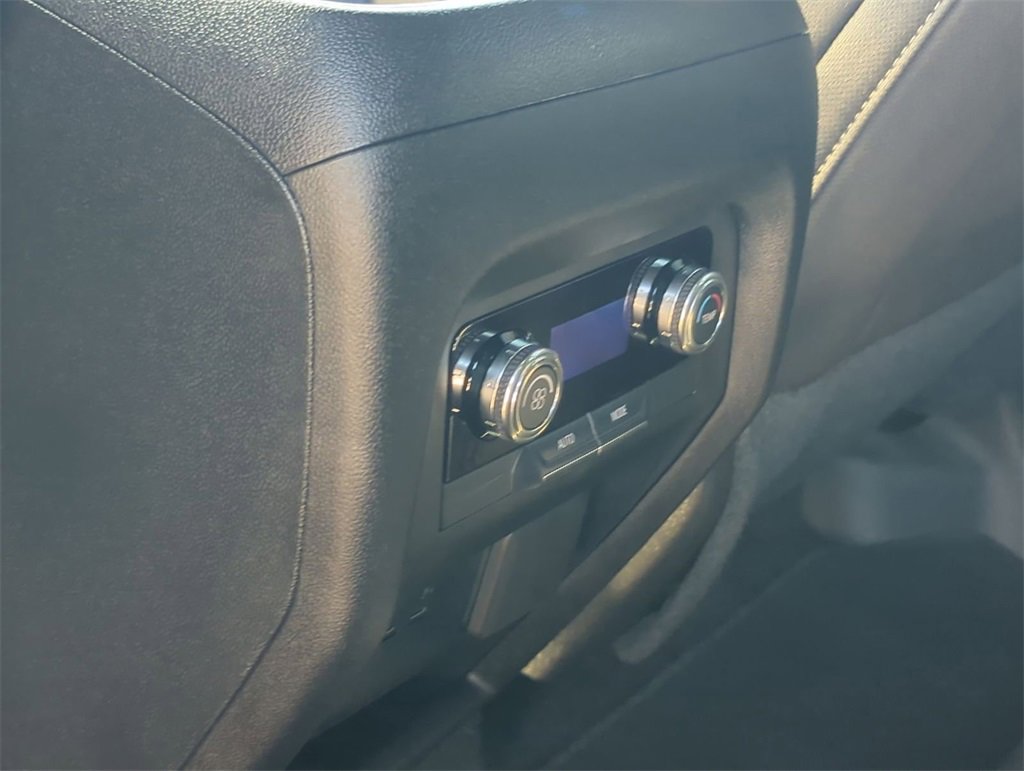 Used 2025 GMC Acadia Elevation image 26