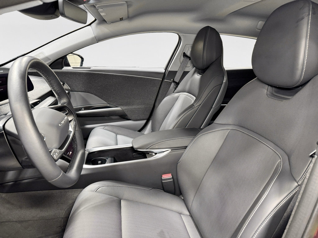 Used 2025 Lucid Air Pure image 18