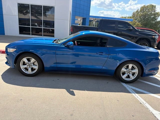 Used 2017 Ford Mustang Coupe RWD image 8