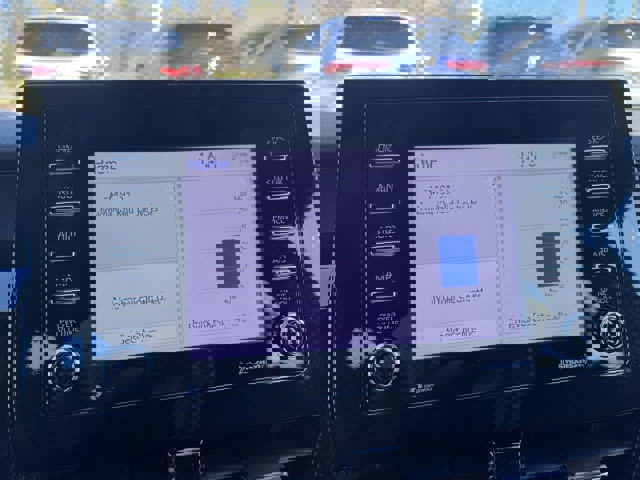 Used 2022 Toyota Camry LE image 24