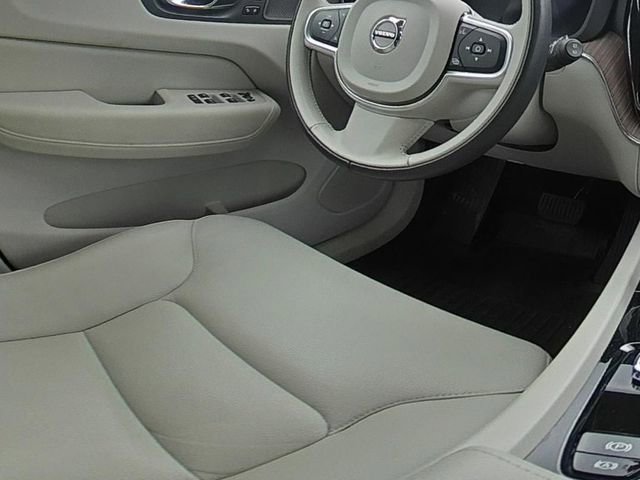 Used 2022 Volvo XC60 T8 Inscription Expression w/ Advanced Package AWD/4WD image 21