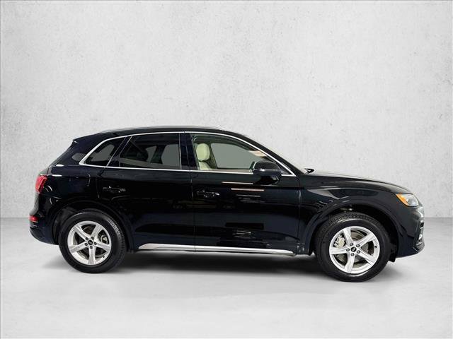 Used 2022 Audi Q5 2.0T Premium AWD/4WD image 4