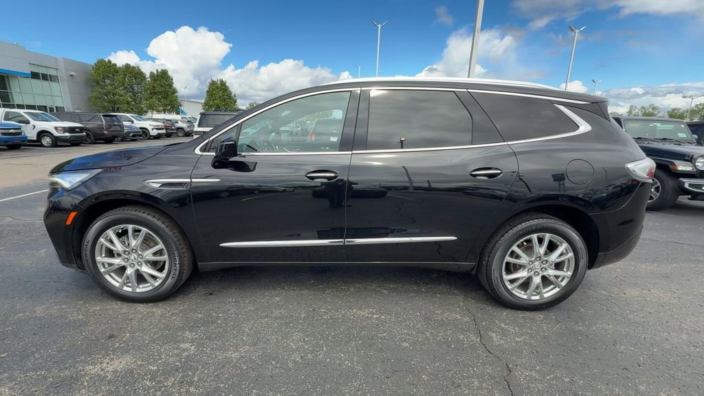 Used 2023 Buick Enclave Essence w/ Experience Buick Package AWD/4WD image 5