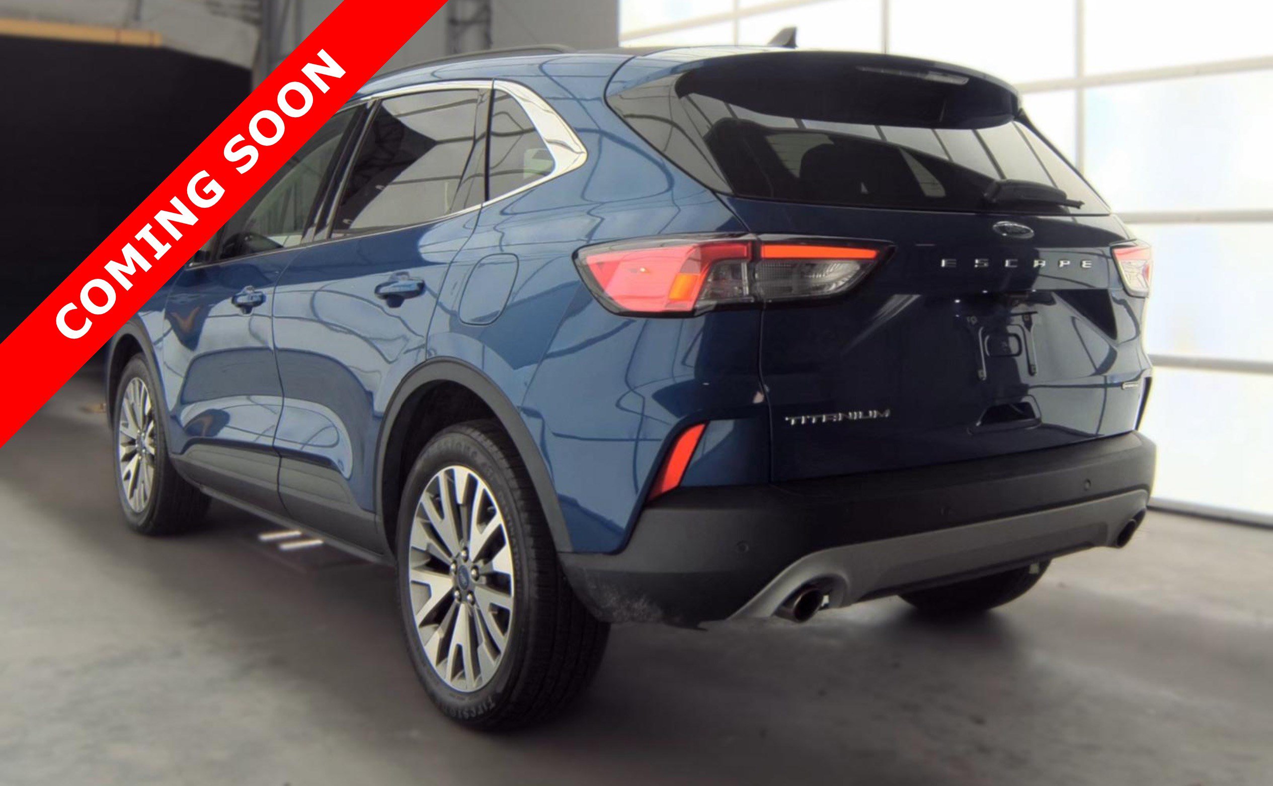 Used 2022 Ford Escape Titanium AWD/4WD image 5