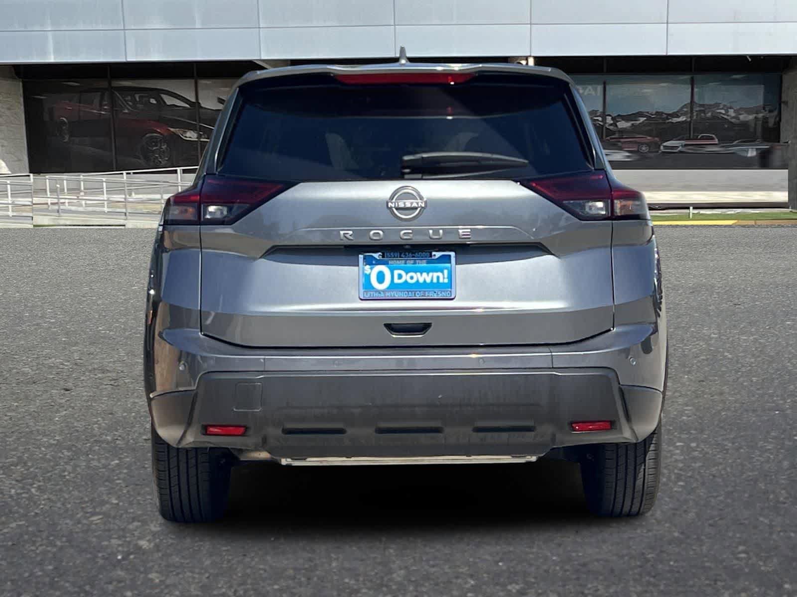 Used 2025 Nissan Rogue SV FWD image 8