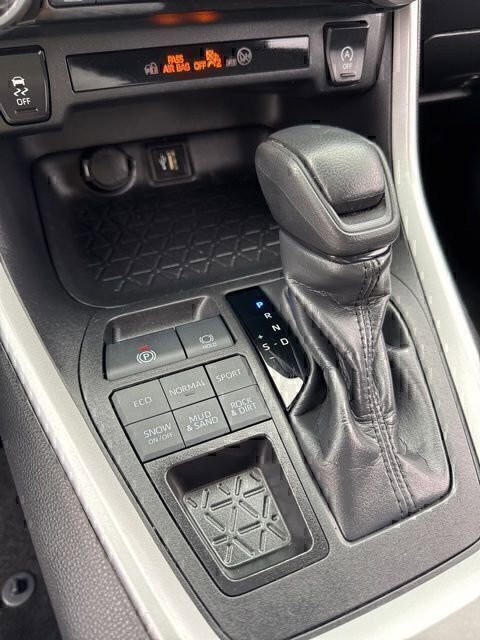 Certified 2024 Toyota RAV4 XLE image 24