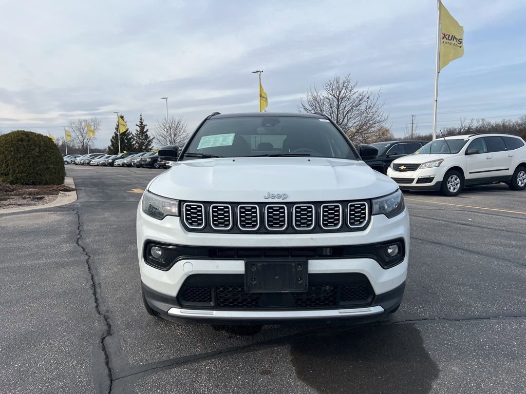 Used 2025 Jeep Compass Limited image 2