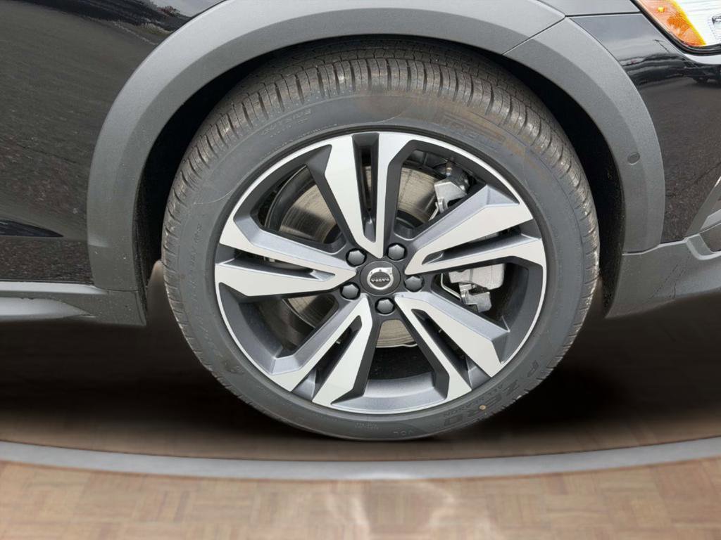 New 2026 Volvo V60 B5 Cross Country Plus w/ Protection Package Premier AWD/4WD image 26