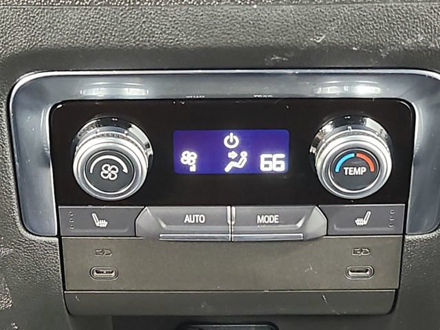 Used 2025 GMC Yukon XL Denali AWD/4WD image 44