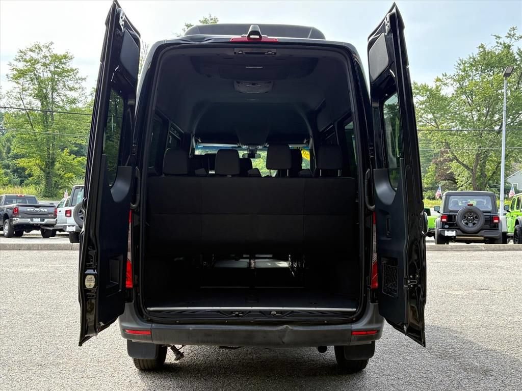 Used 2019 Mercedes-Benz Sprinter 2500 image 25