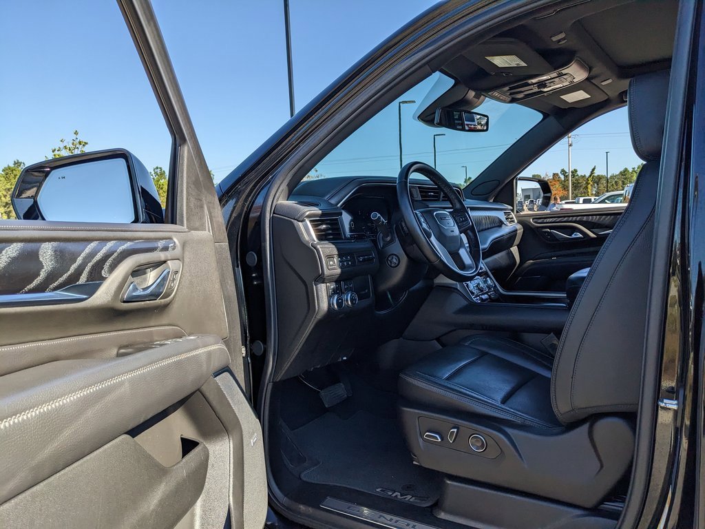 Used 2024 GMC Yukon XL Denali image 38