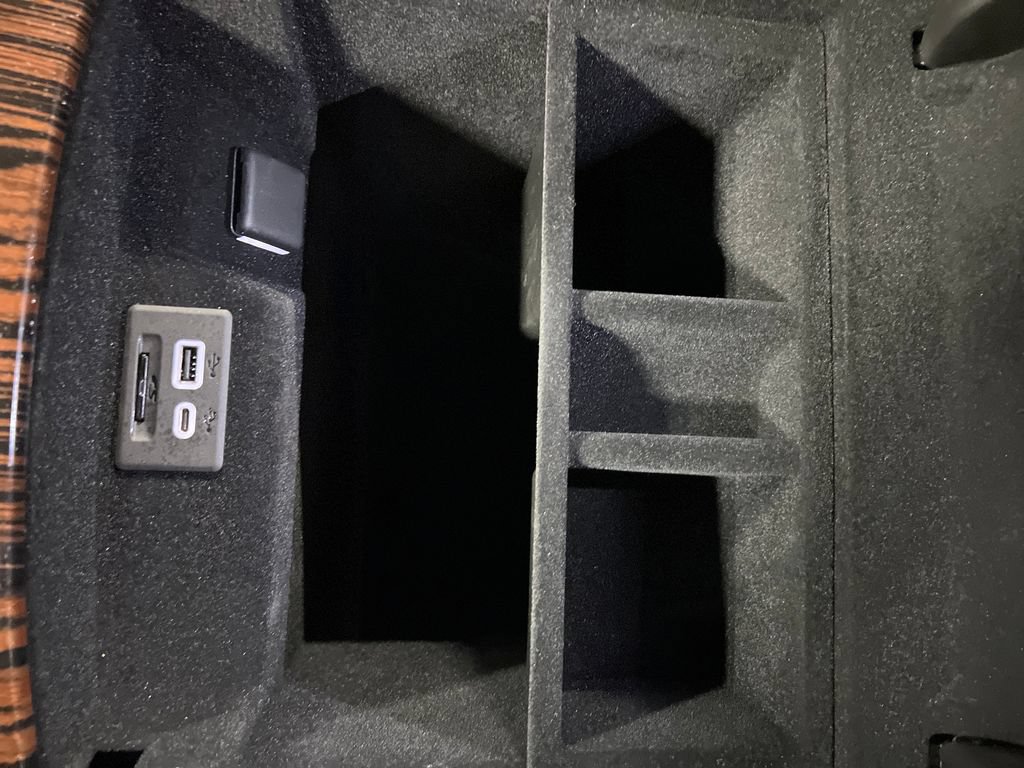 Certified 2023 Cadillac Escalade Premium Luxury w/ LPO, Floor Liner Package AWD/4WD image 27