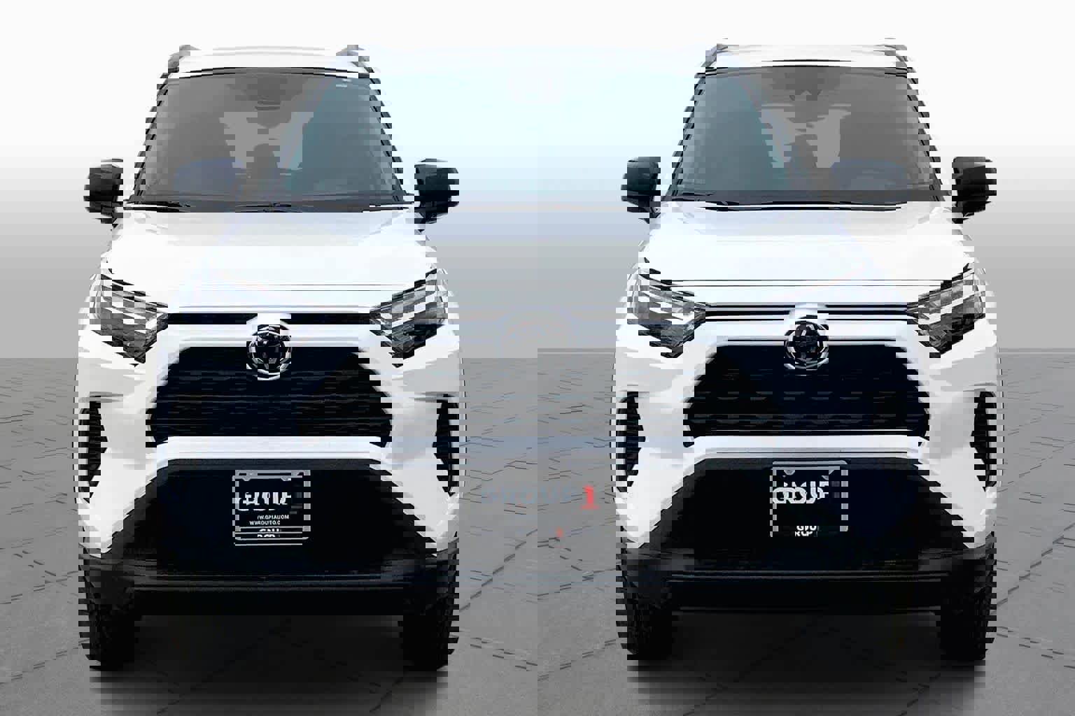 Used 2025 Toyota RAV4 LE image 4