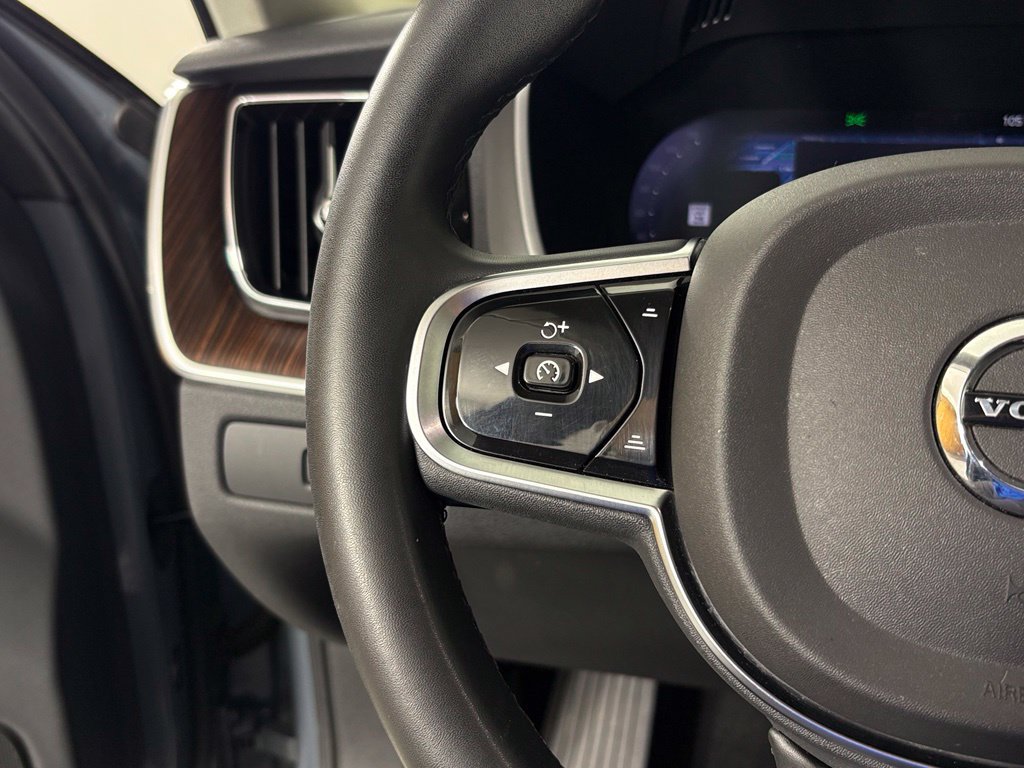 Used 2023 Volvo XC60 B5 Plus w/ Protection Package Premier FWD image 21