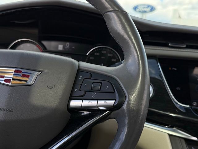 Used 2023 Cadillac XT6 Premium Luxury FWD image 11