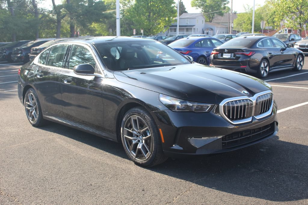 New 2027 BMW 530i xDrive w/ Premium Package