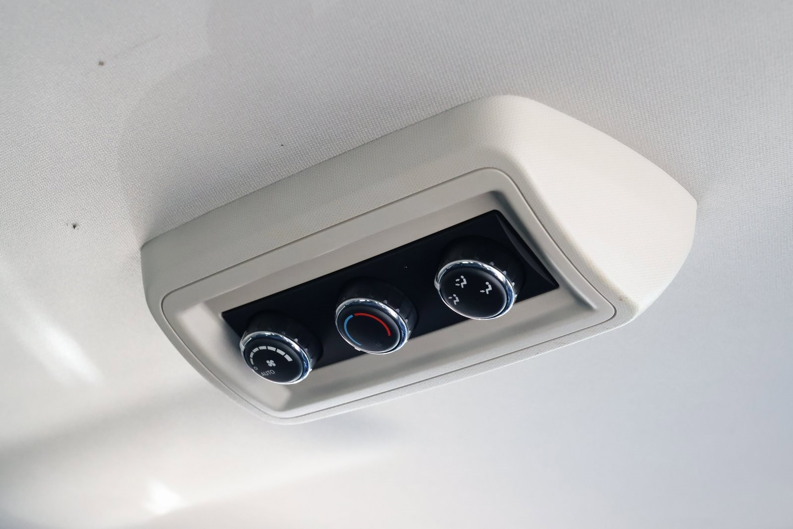 Used 2015 Dodge Journey R/T w/ Flexible Seating Group image 33