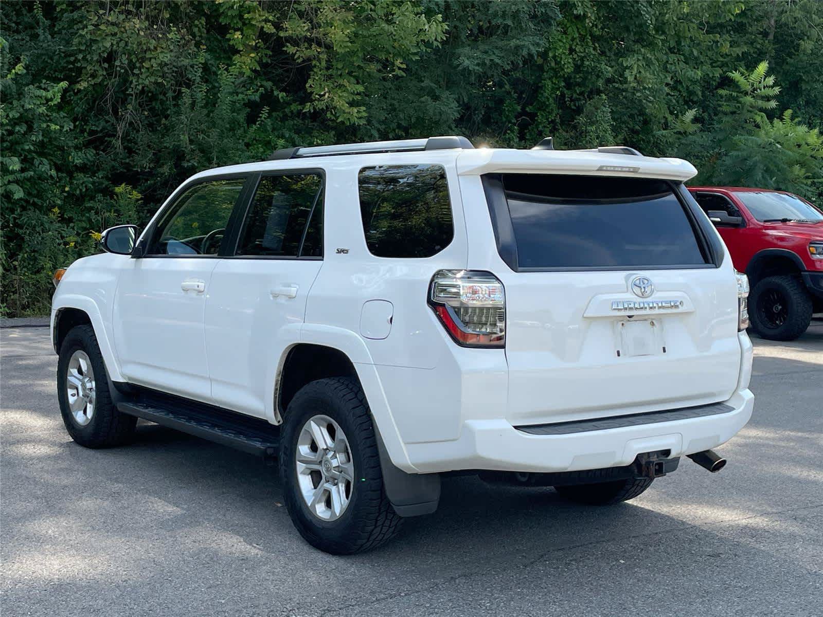 Used 2019 Toyota 4Runner SR5 Premium AWD/4WD image 3