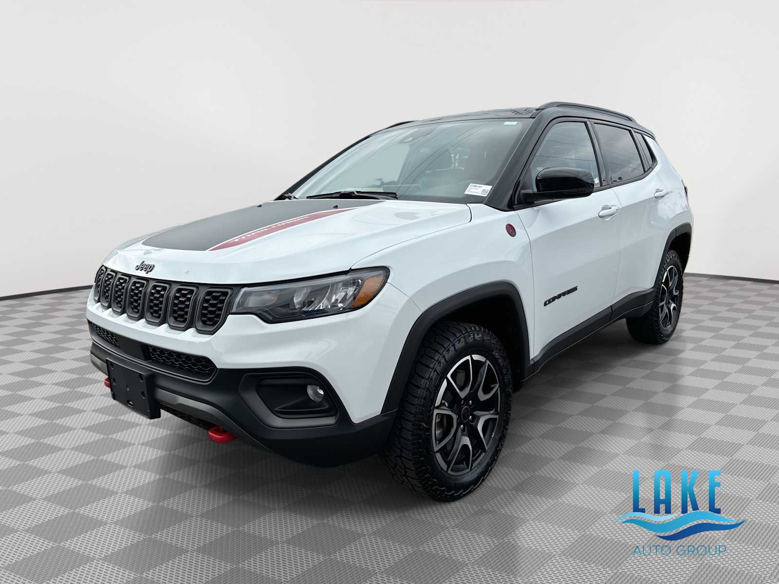 Used 2025 Jeep Compass Trailhawk image 1