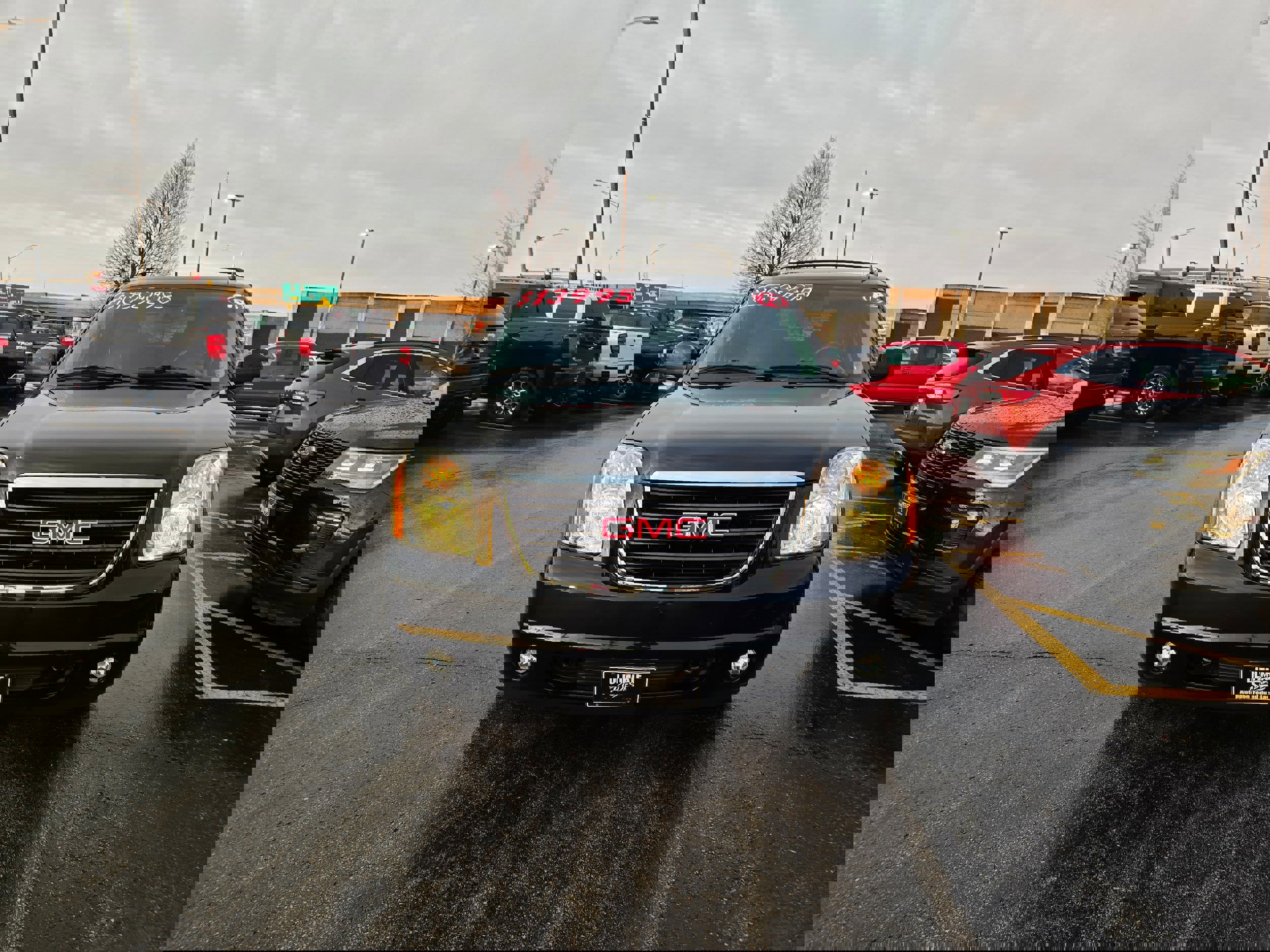 Used 2013 GMC Yukon XL SLT w/ SLT-2 Equipment Package image 2