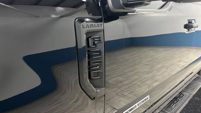 Used 2022 Ford F250 Lariat w/ Black Appearance Package image 38