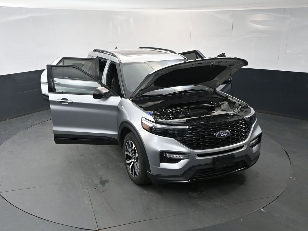 Used 2023 Ford Explorer ST-Line w/ Class IV Trailer Tow Package AWD/4WD image 17