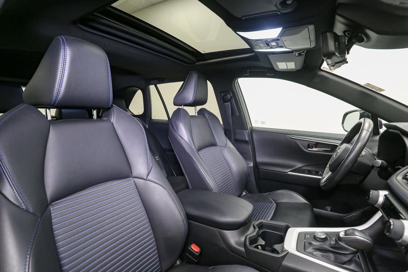 Used 2019 Toyota RAV4 XSE w/ Carpet Mat Package AWD/4WD image 18
