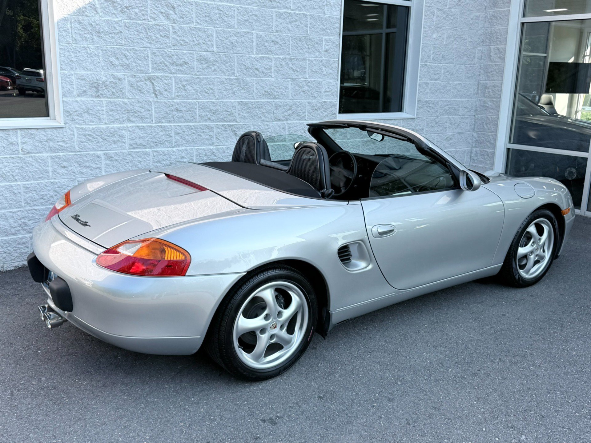 Used 2000 Porsche Boxster RWD image 24