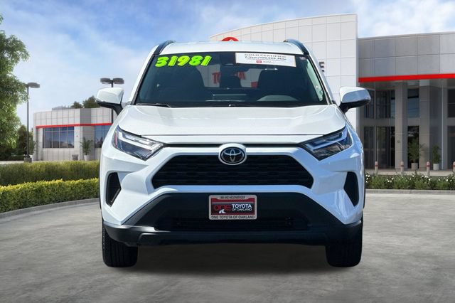 Used 2025 Toyota RAV4 XLE FWD image 11