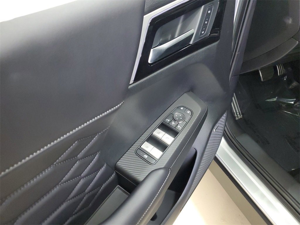 New 2025 Mitsubishi Outlander SEL image 19