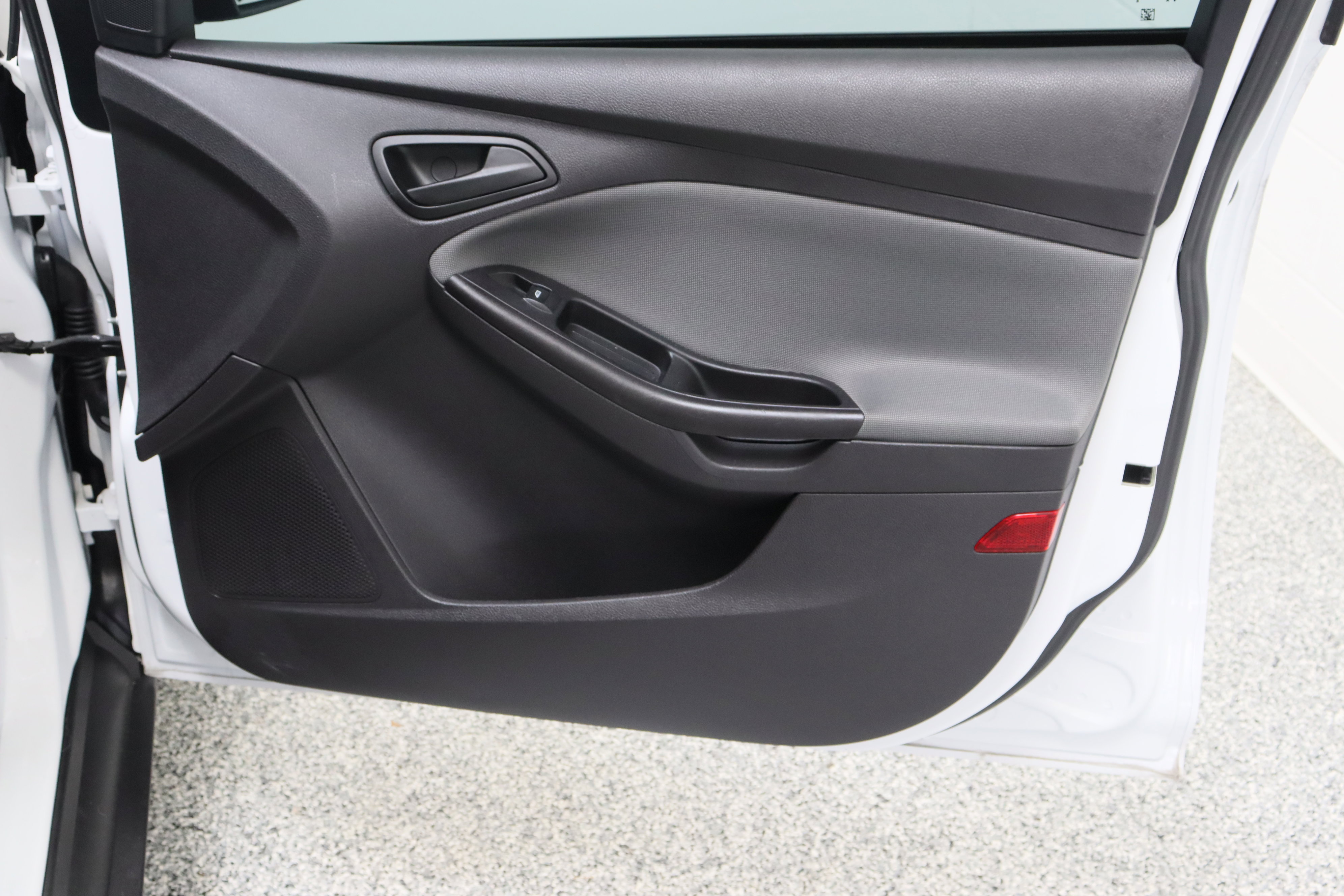 Used 2014 Ford Focus S FWD image 30