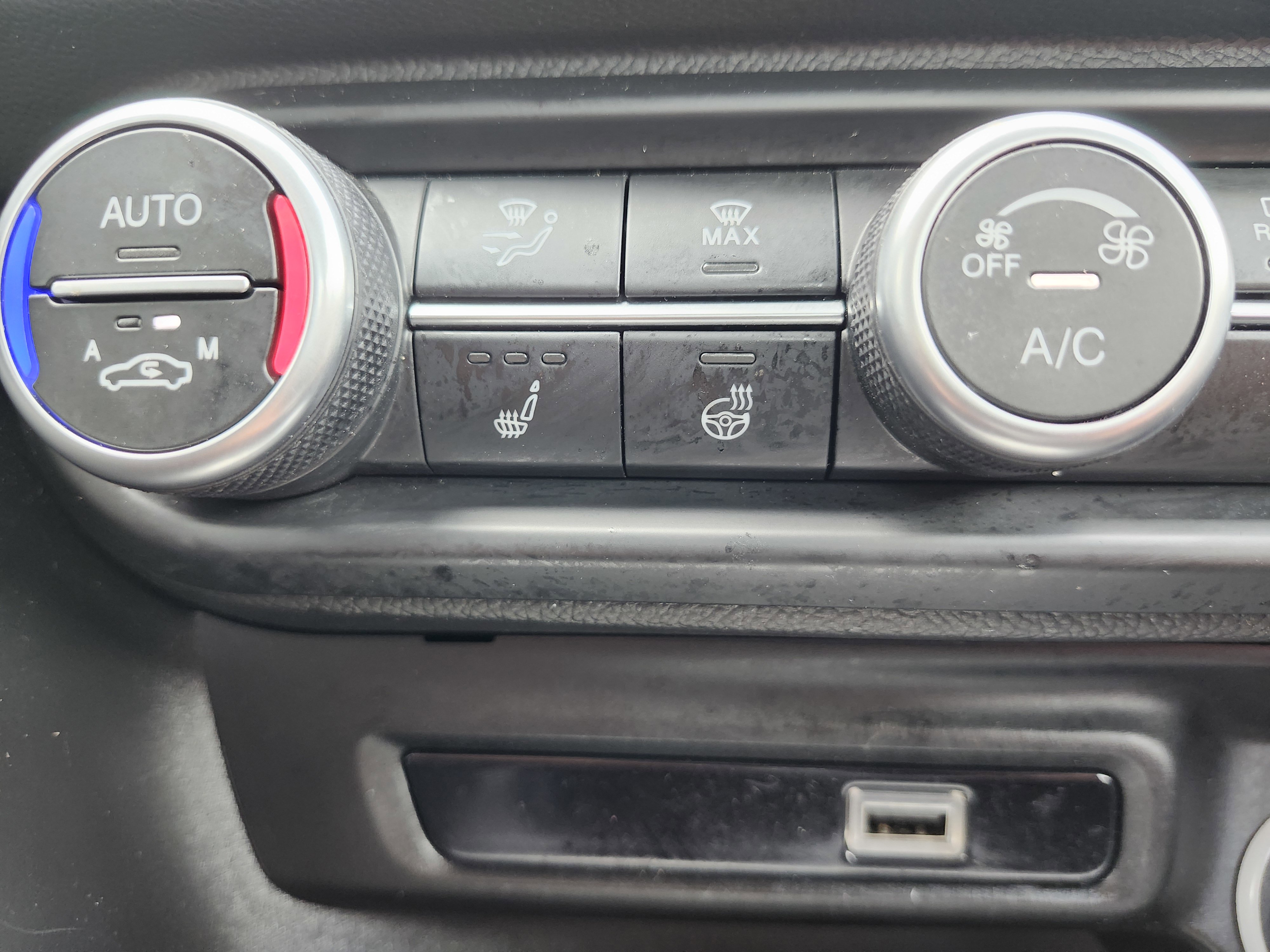 Used 2022 Alfa Romeo Giulia Veloce image 9