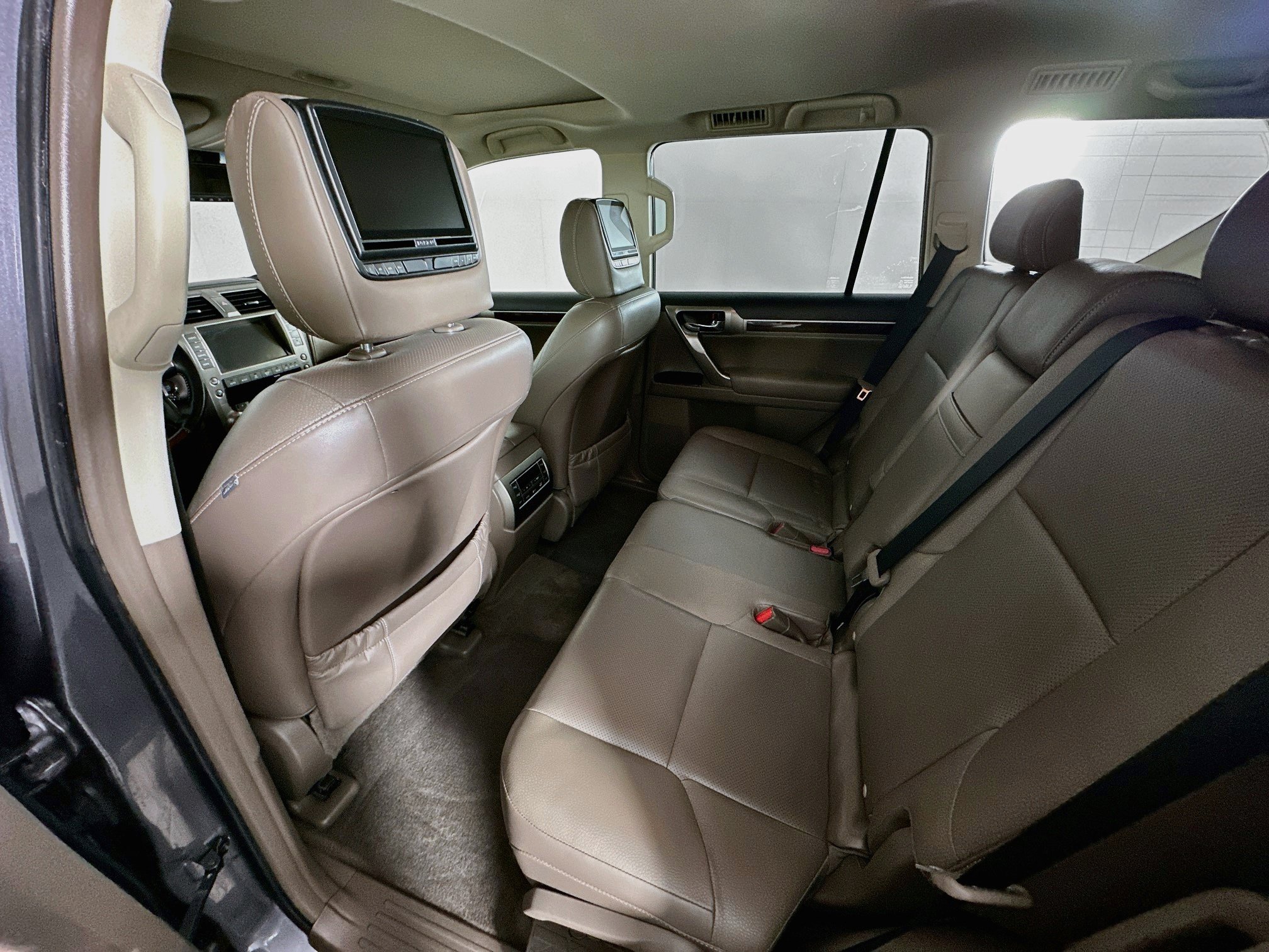 Used 2017 Lexus GX 460 Premium w/ Premium Package AWD/4WD image 29